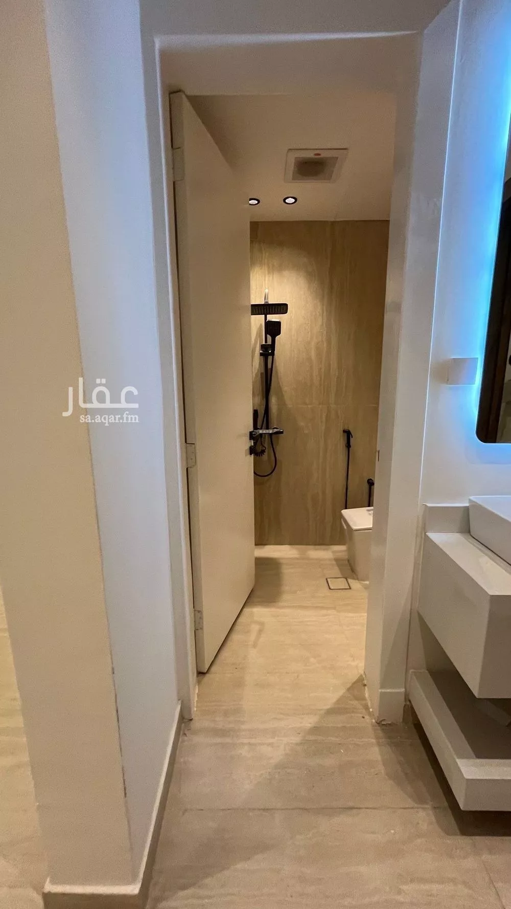 شقة 4 غرف في عكاظ 18