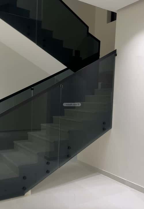 9 bedroom villa in Al Amwaj 4