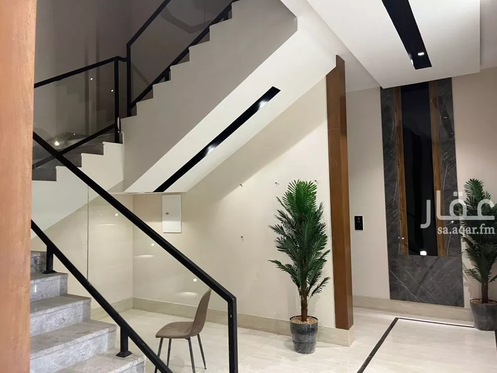 شقة 5 غرف في عكاظ 15