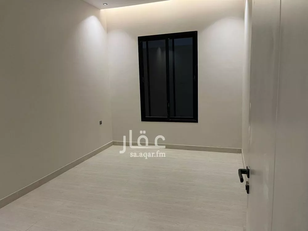 شقة 5 غرف في عكاظ 3