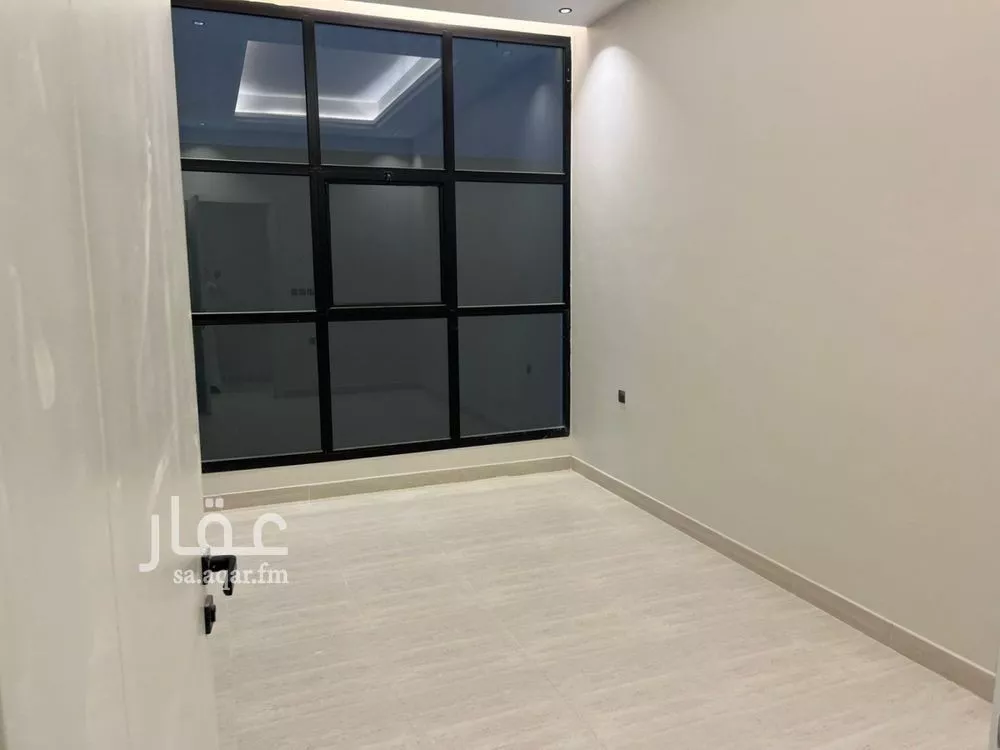 شقة 5 غرف في عكاظ 8