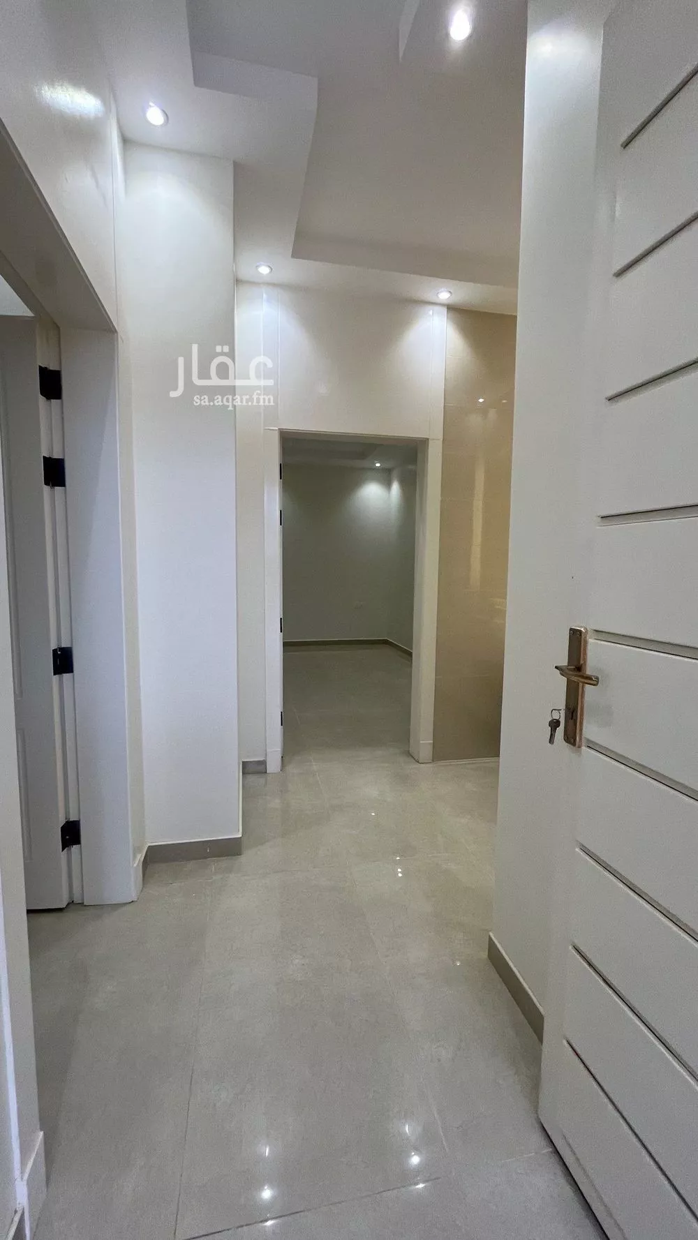 شقة 5 غرف في عكاظ 15