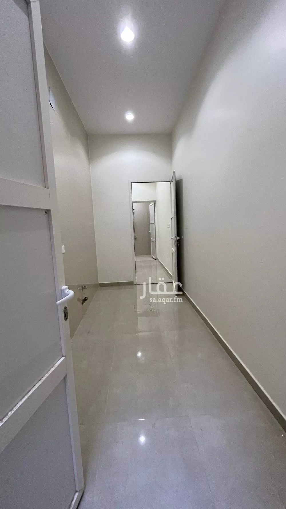 شقة 5 غرف في عكاظ 22