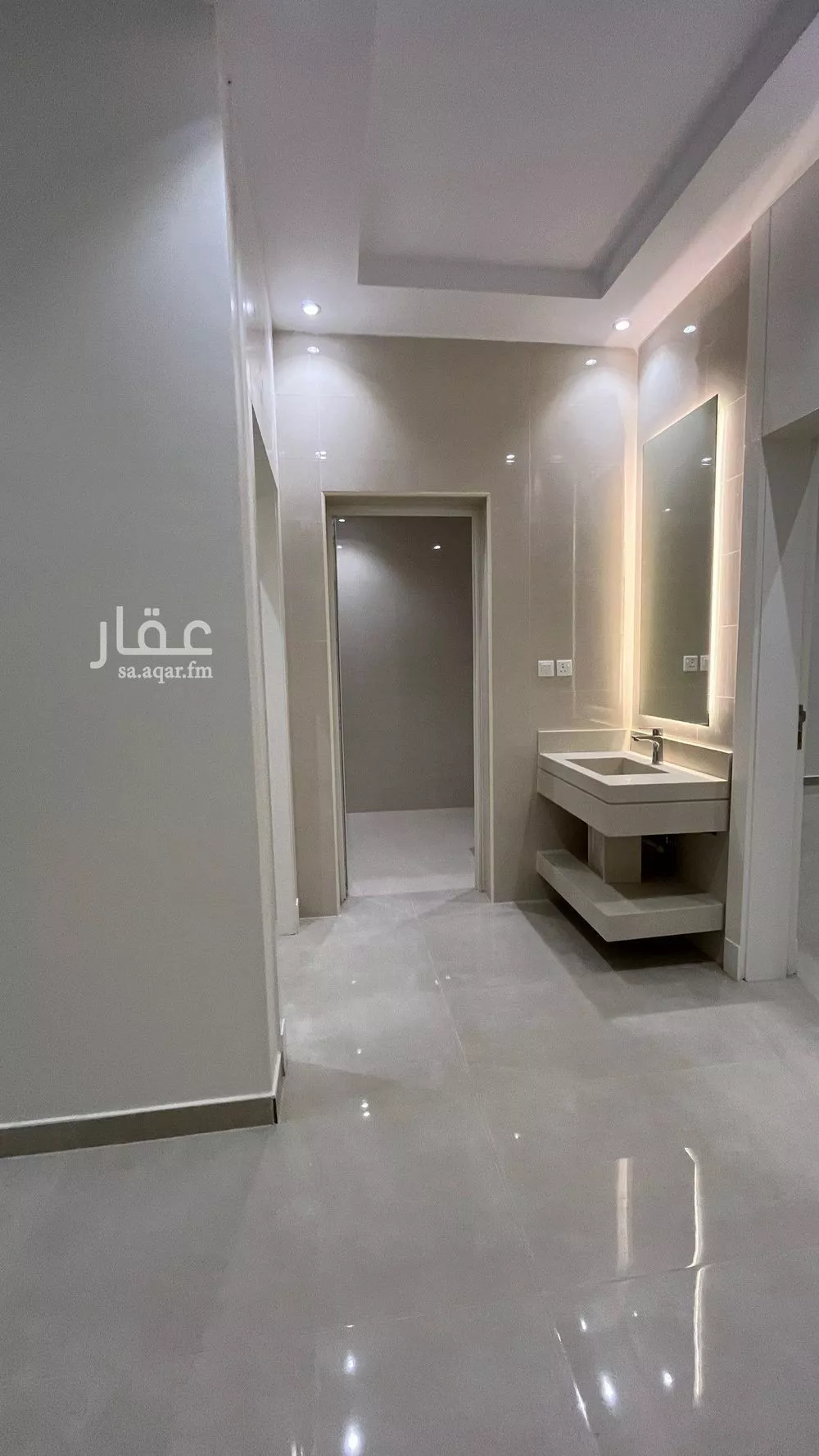 شقة 5 غرف في عكاظ 24