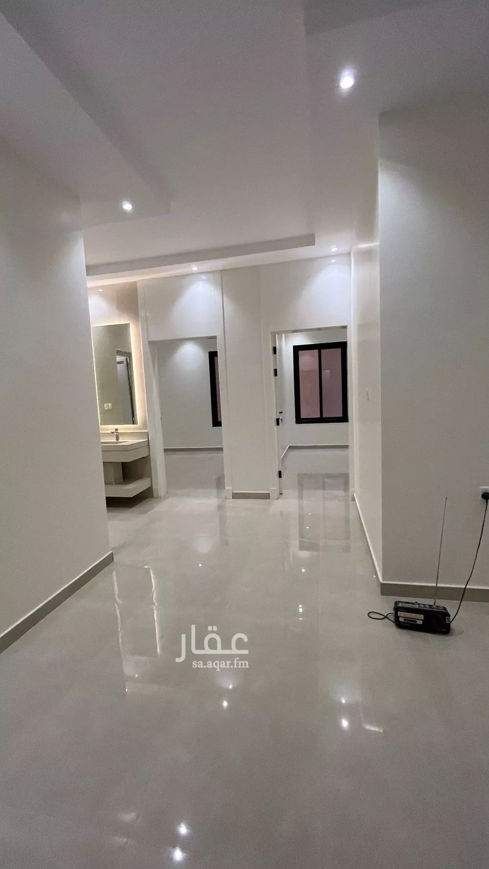 شقة 5 غرف في عكاظ 25