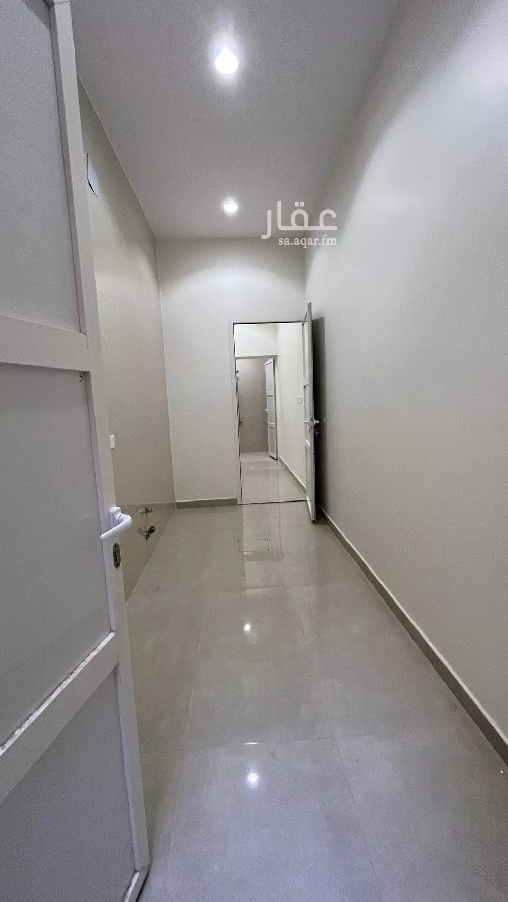 شقة 5 غرف في عكاظ 5