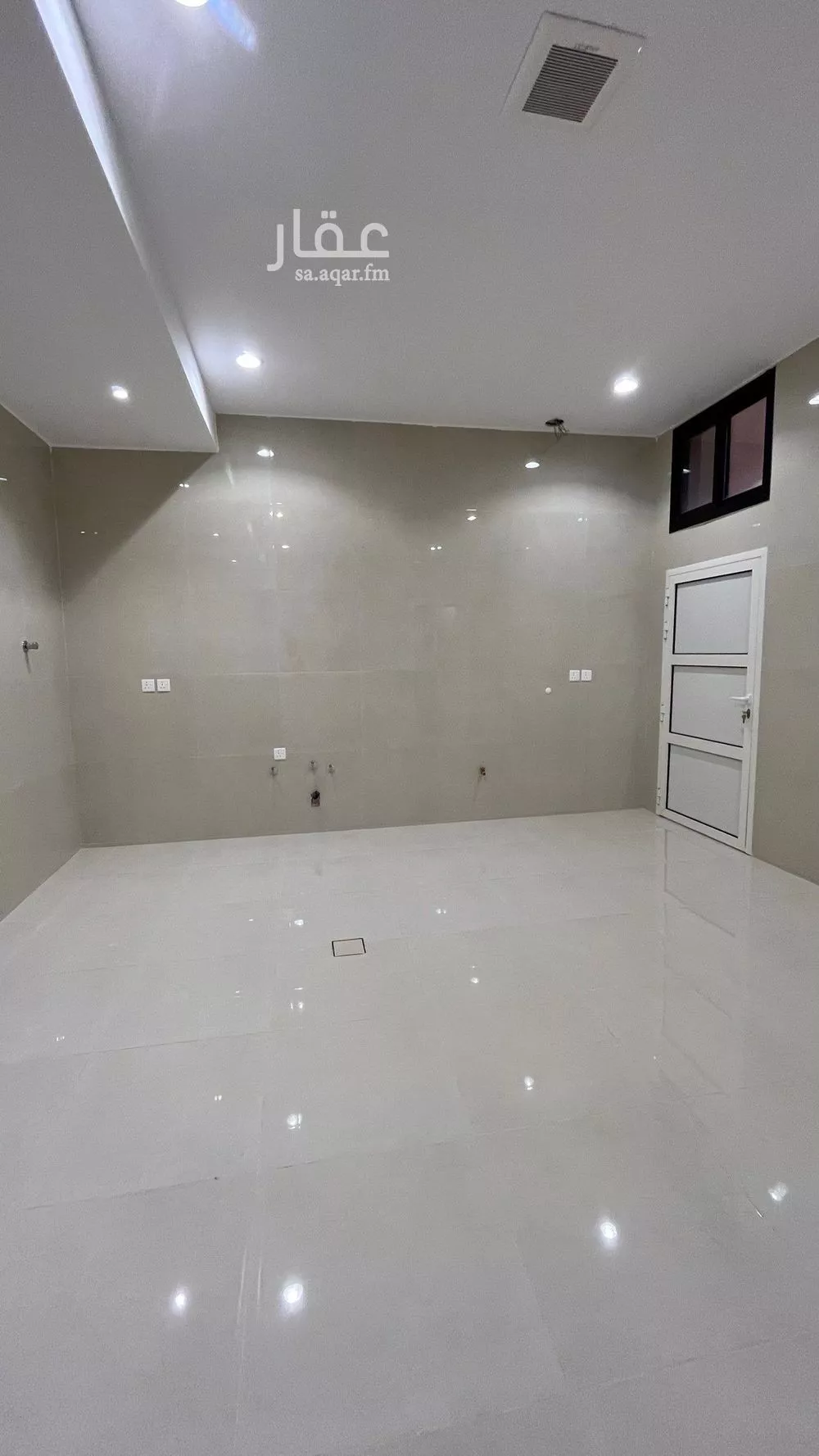 شقة 5 غرف في عكاظ 6