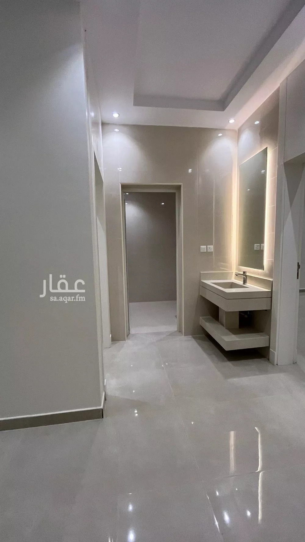 شقة 5 غرف في عكاظ 9