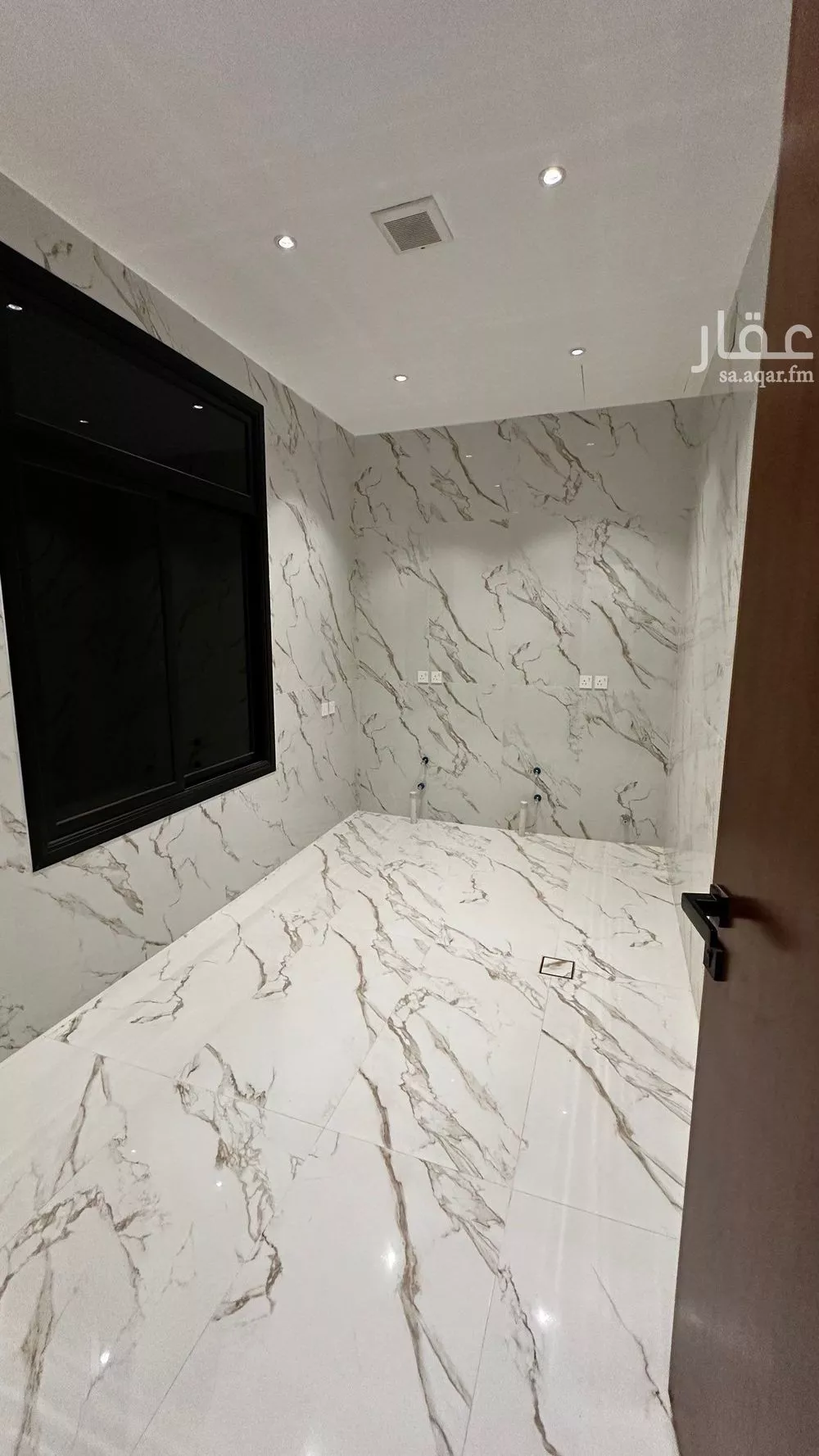 فيلا 5 غرف في ظهرة لبن 23