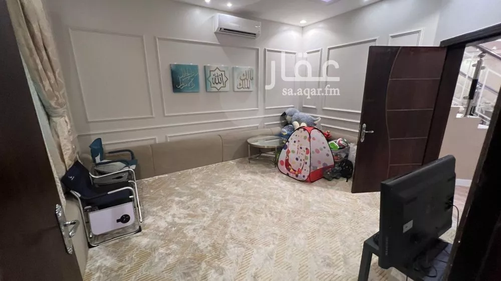 فيلا 11 غرف في العارض 3