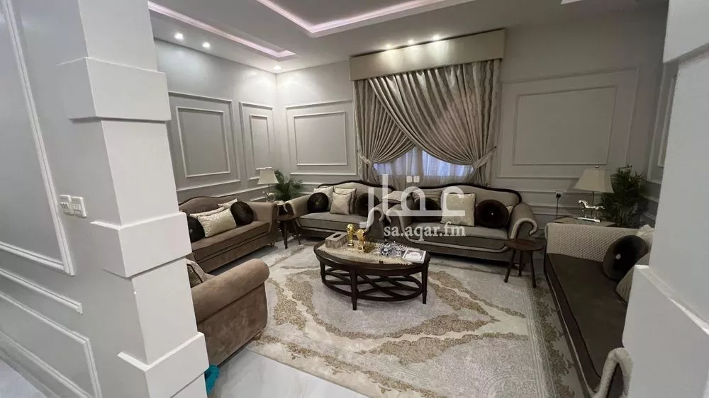 فيلا 11 غرف في العارض 5