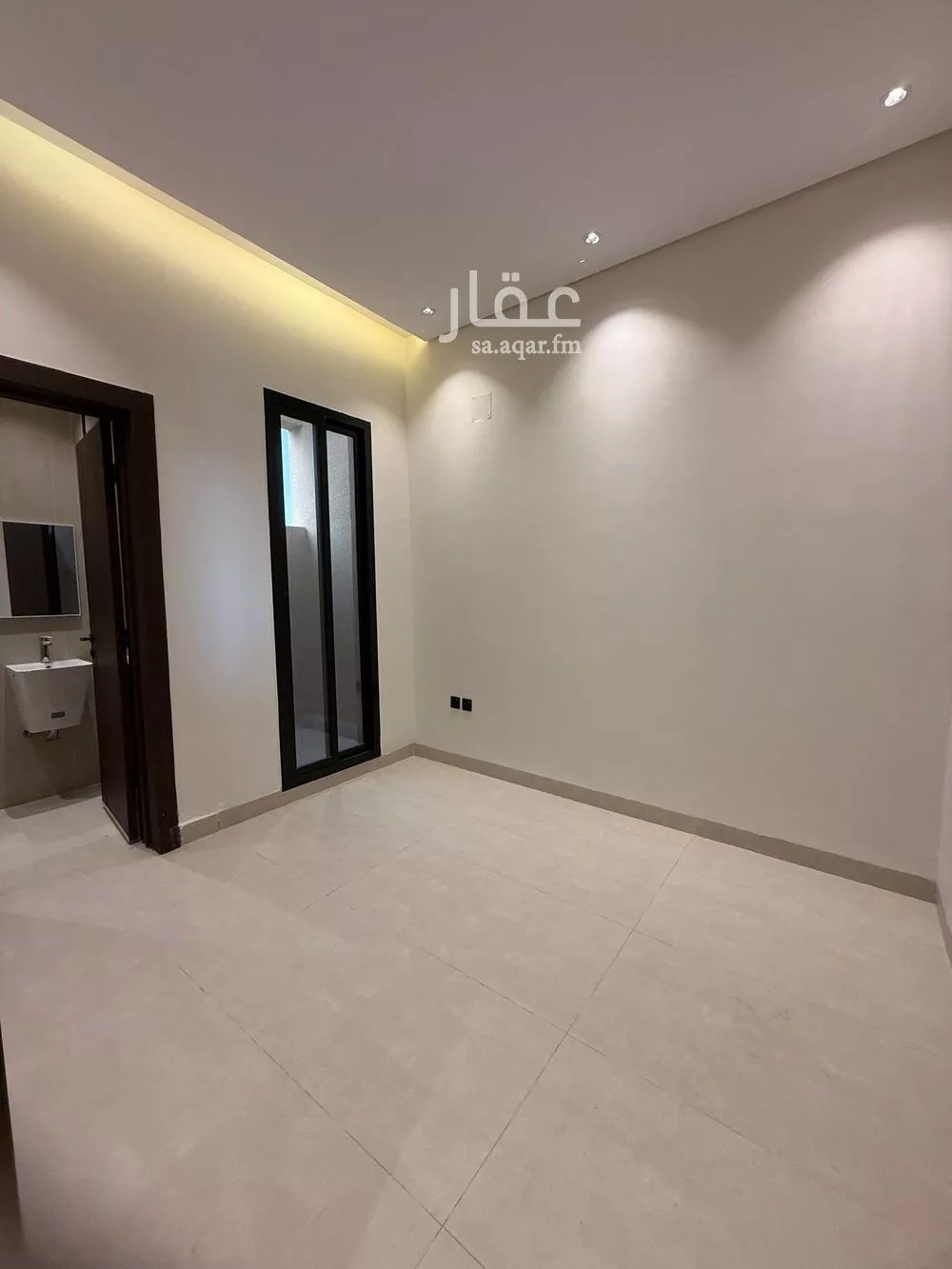 فيلا 5 غرف في طويق 10