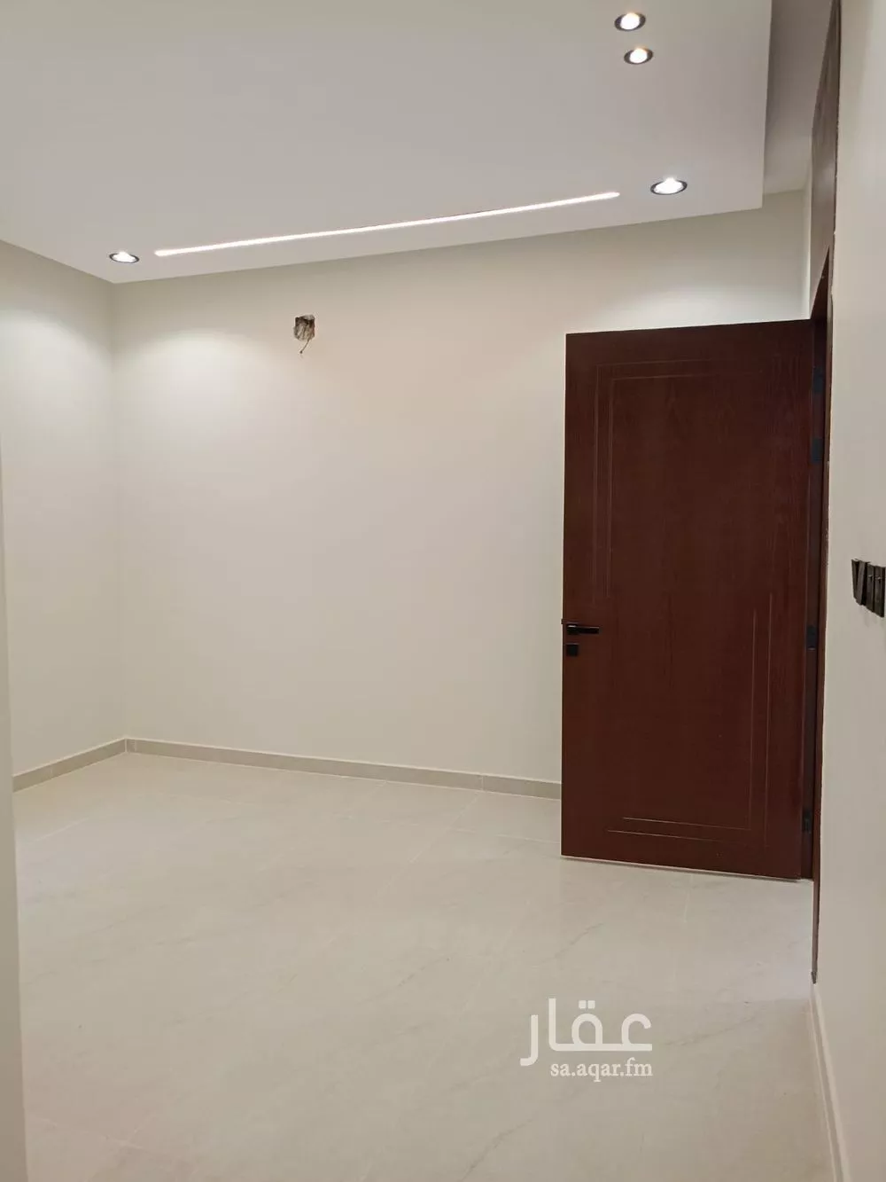 فيلا 4 غرف في الجنادرية 11