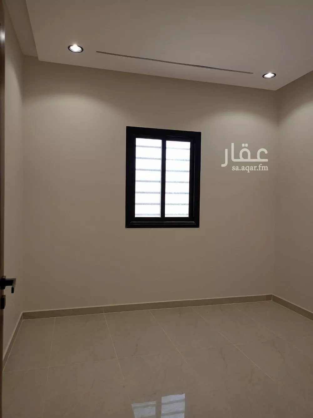 فيلا 4 غرف في الجنادرية 7