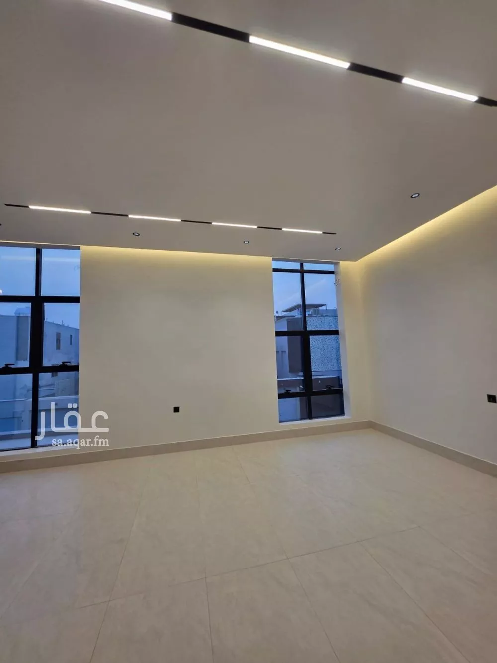 فيلا 5 غرف في النرجس 12