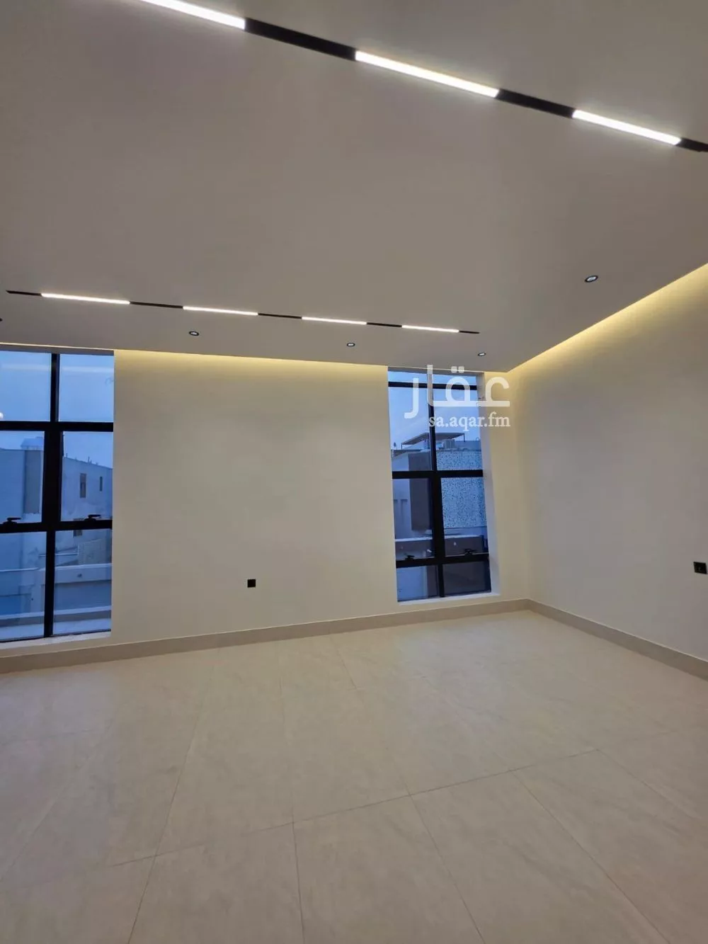 فيلا 5 غرف في النرجس 19