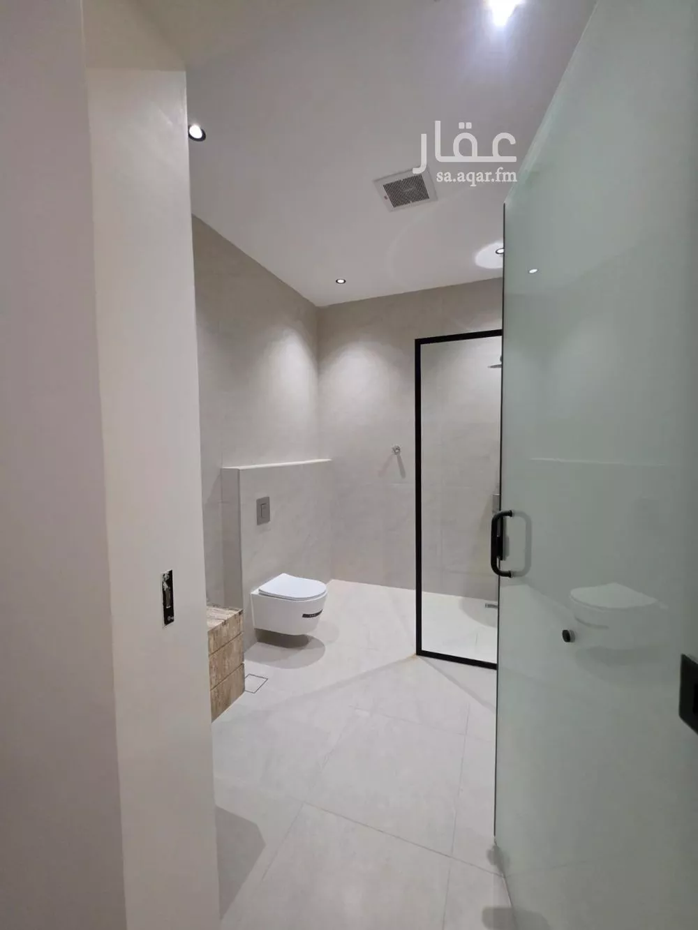 فيلا 5 غرف في النرجس 22