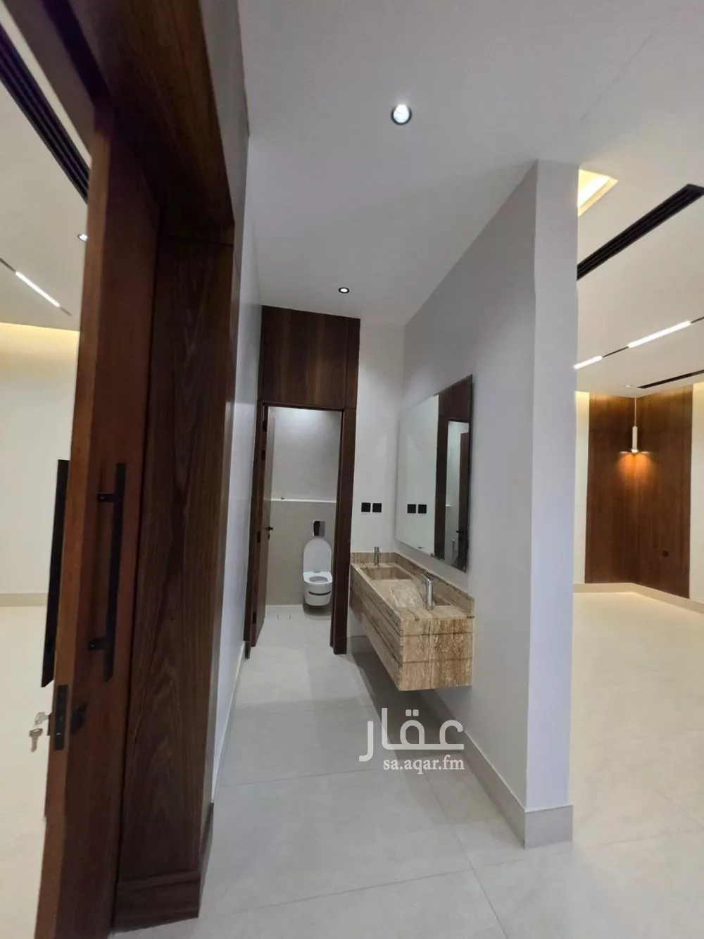 فيلا 5 غرف في النرجس 4