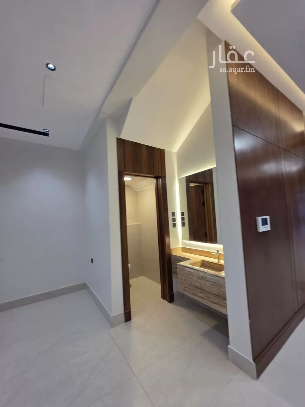 فيلا 5 غرف في النرجس 9