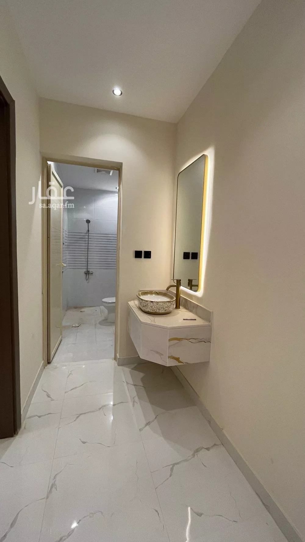 شقة 4 غرف في عكاظ 24