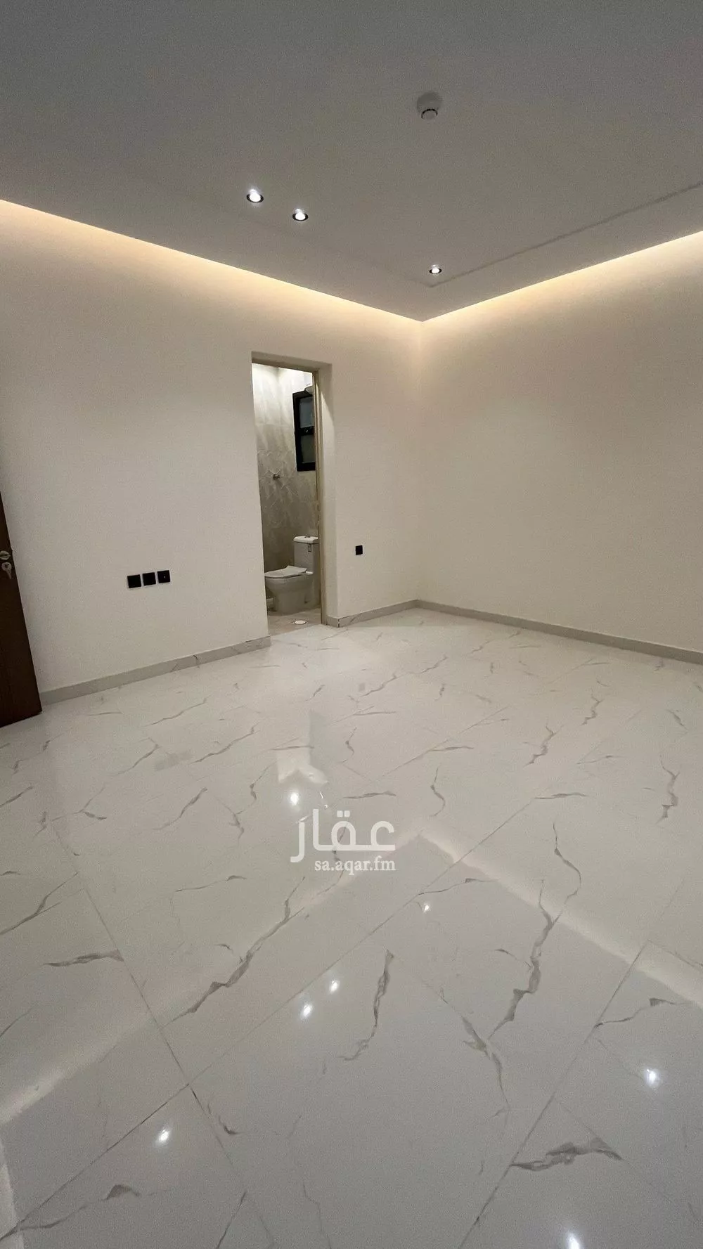 شقة 4 غرف في عكاظ 7