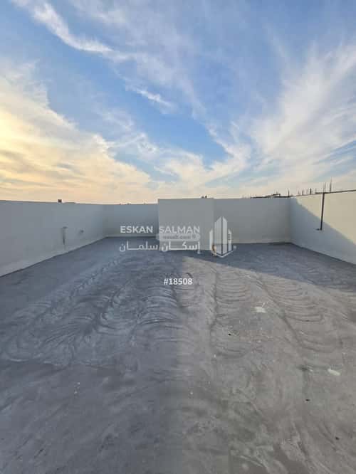 8 bedroom villa in Al Amwaj 4