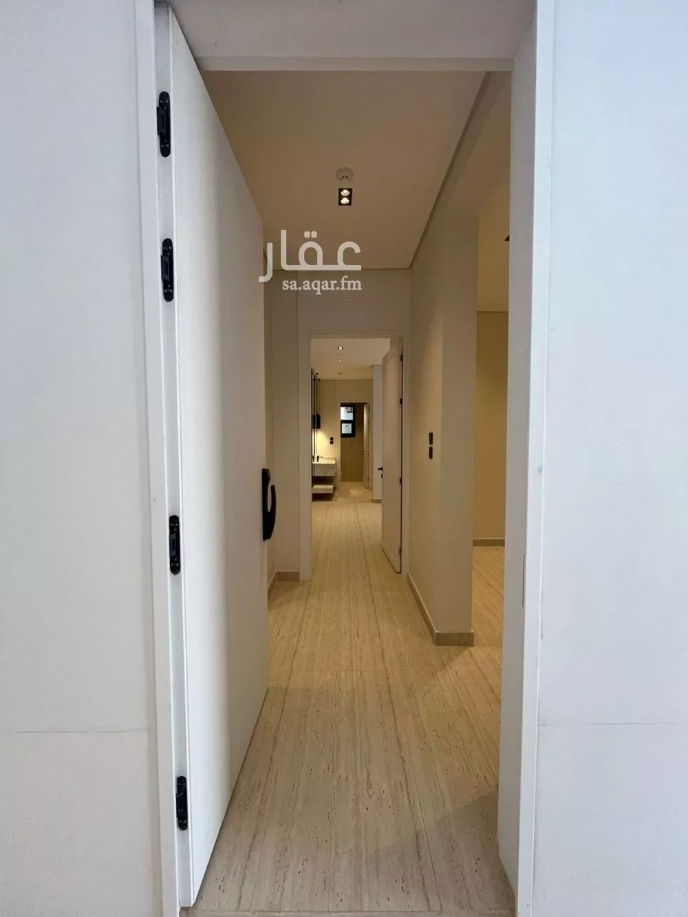 شقة 5 غرف في عكاظ 11