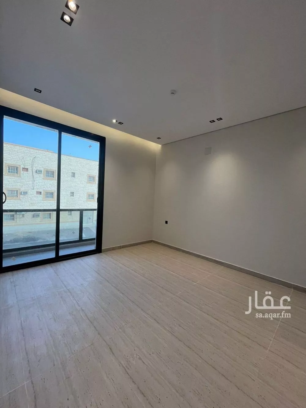 شقة 5 غرف في عكاظ 13