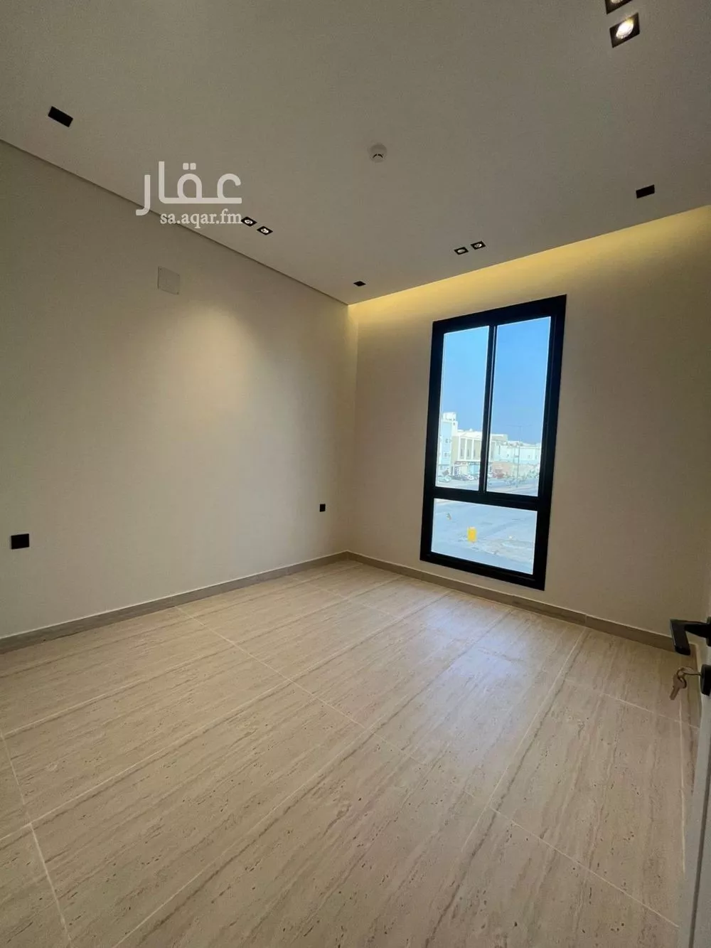 شقة 5 غرف في عكاظ 16