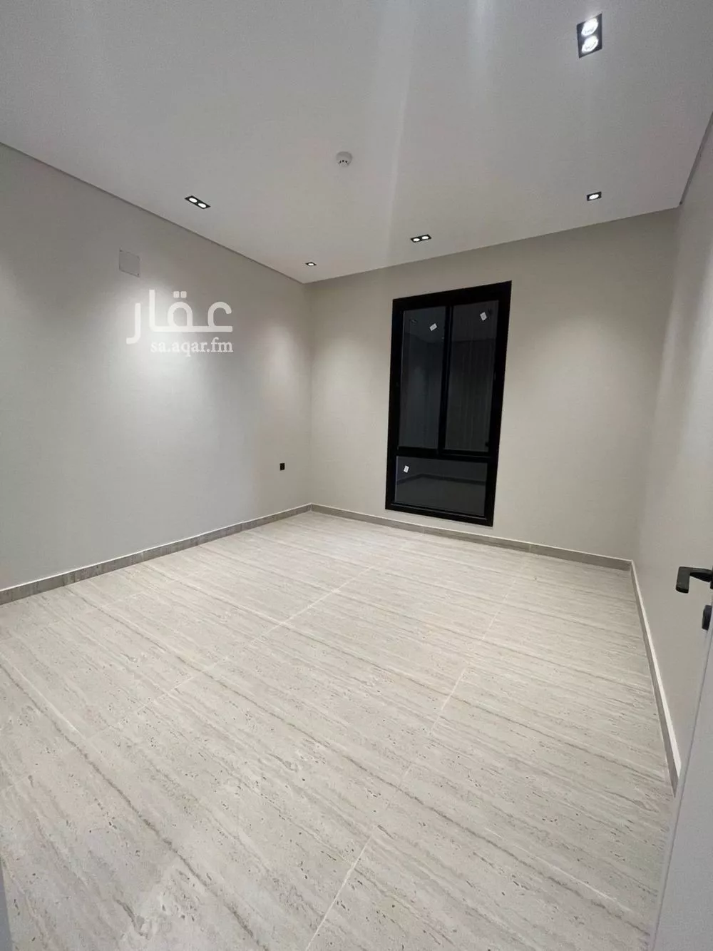 شقة 5 غرف في عكاظ 10