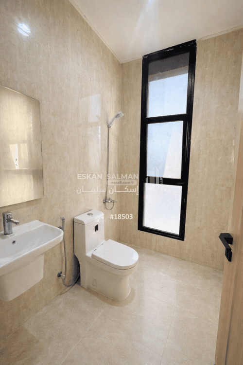 8 bedroom villa in Al Lulu 4