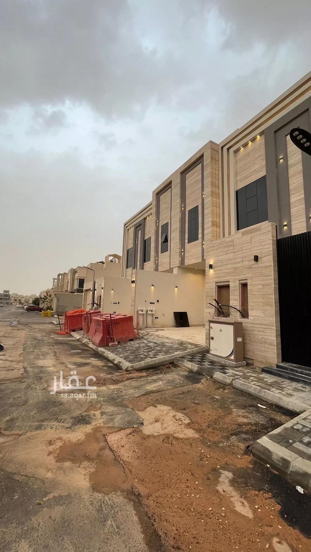 شقة 5 غرف في عكاظ 2