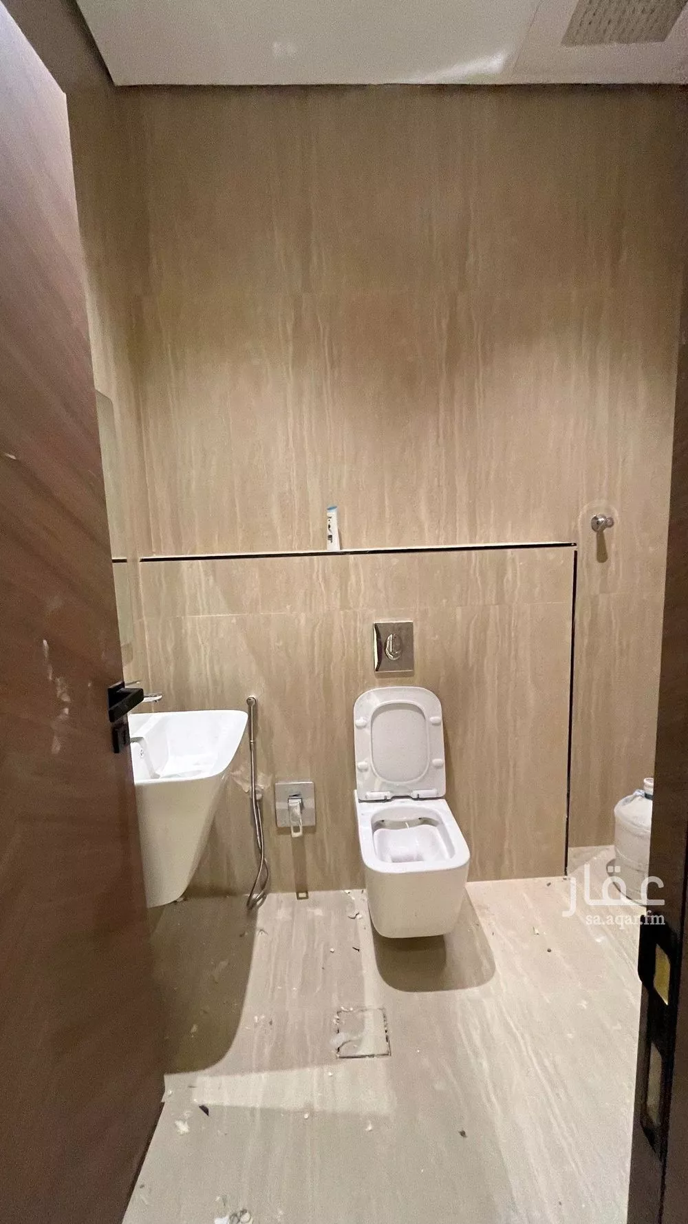 شقة 5 غرف في عكاظ 22