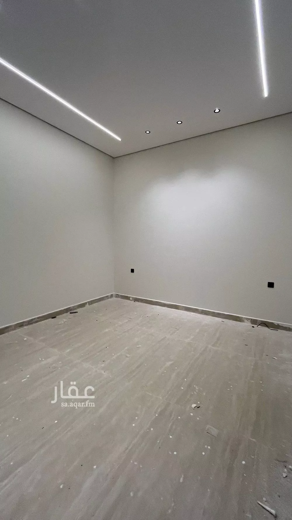 شقة 5 غرف في عكاظ 8