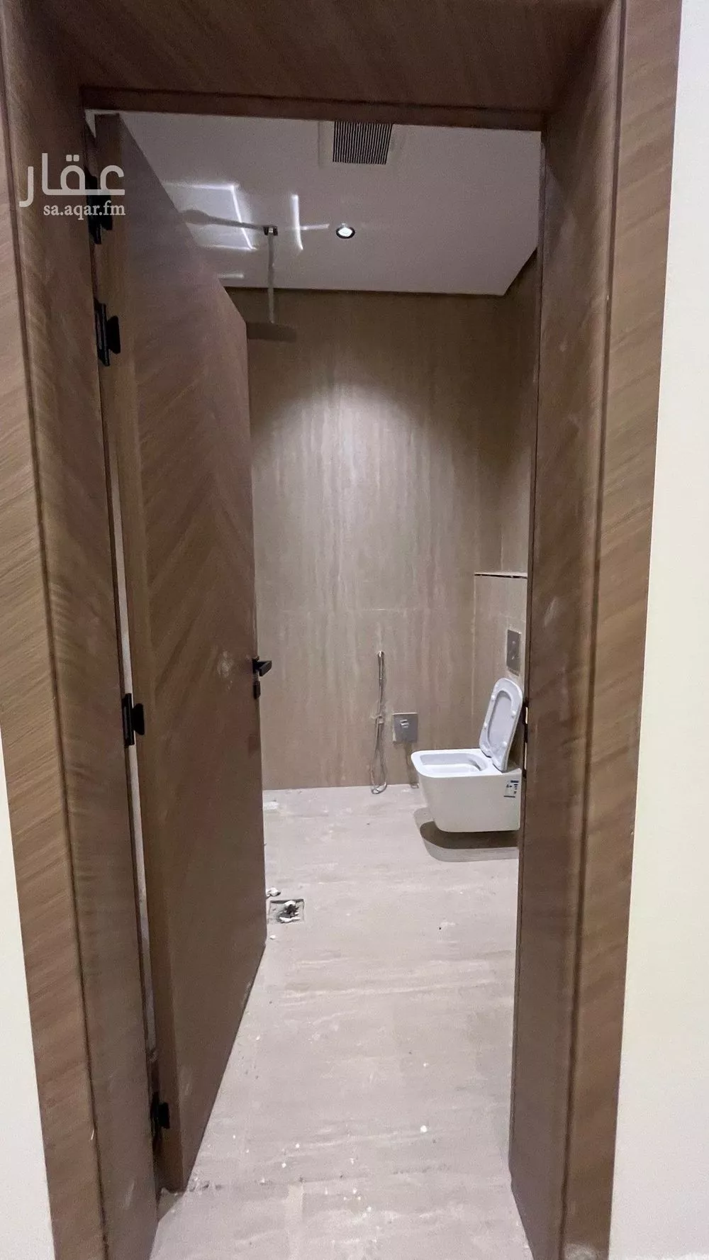 شقة 5 غرف في عكاظ 10