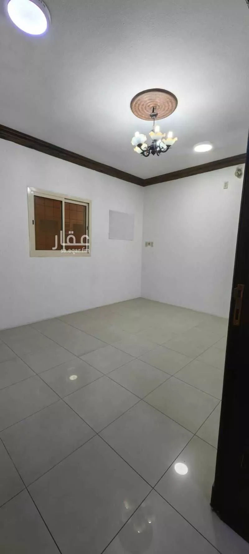 735 sqm building in Al Aziziyah 4
