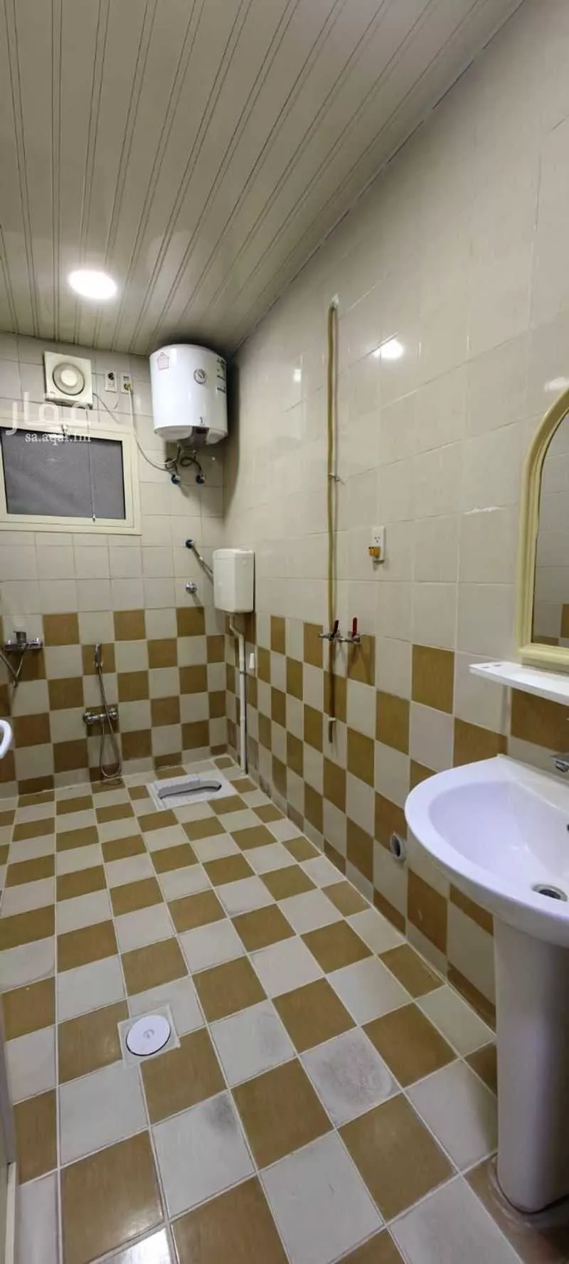 735 sqm building in Al Aziziyah 5