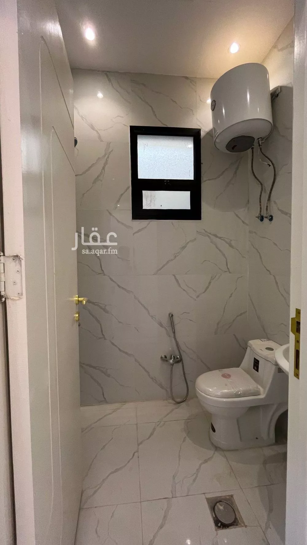 شقة 5 غرف في عكاظ 22