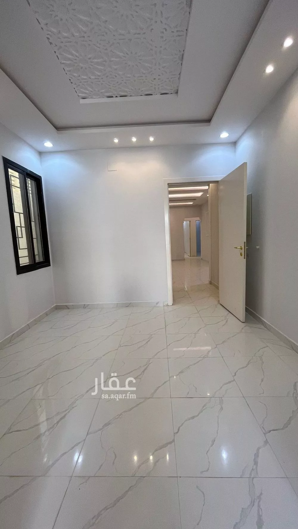 شقة 5 غرف في عكاظ 8