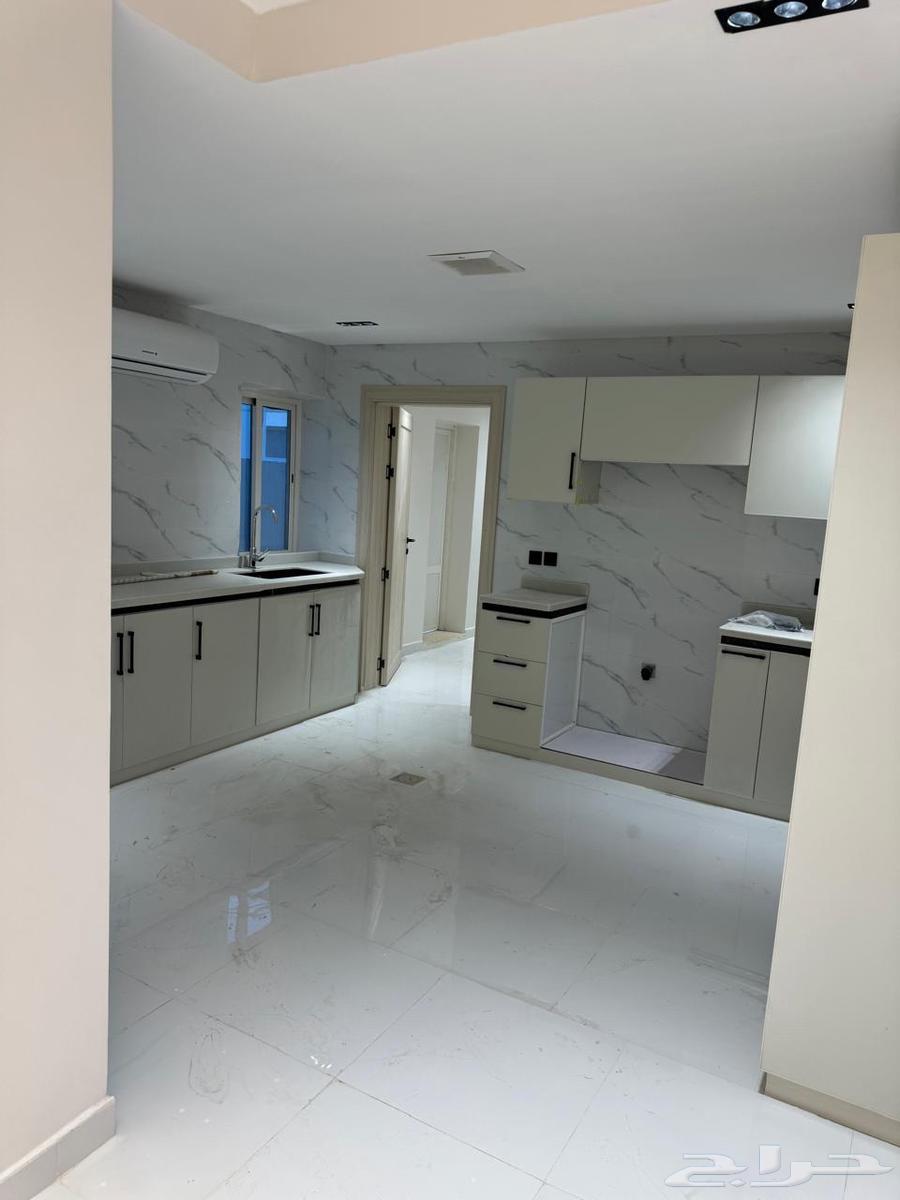 شقة 5 غرف في الحزام الذهبي 9