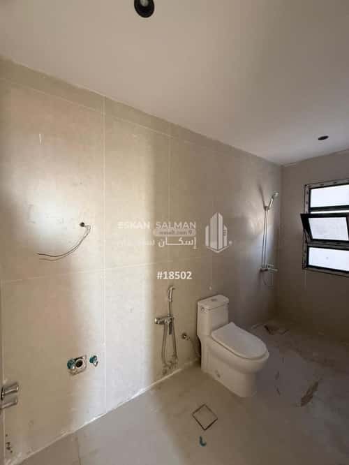 8 bedroom villa in Al Lulu 9