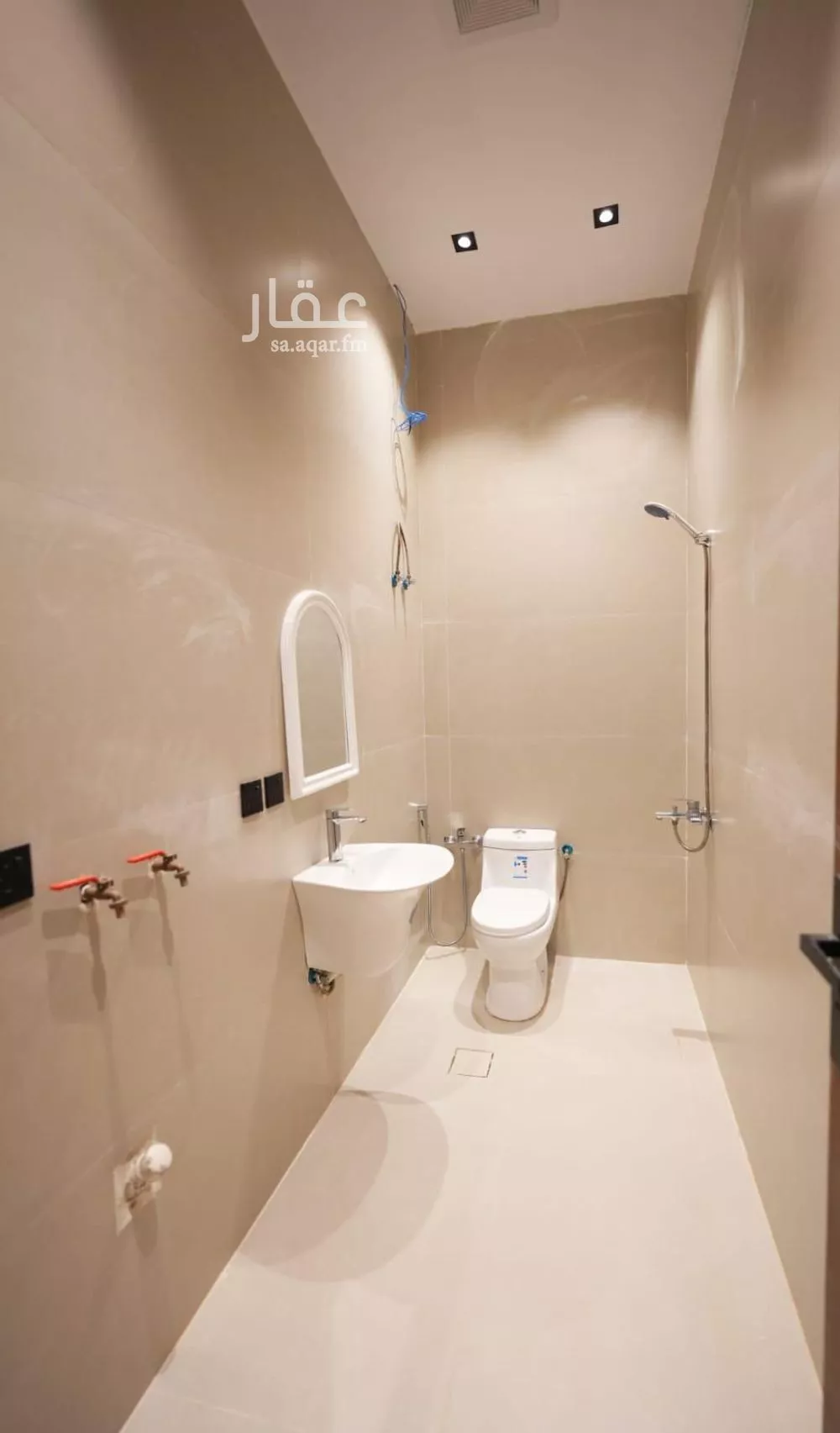 شقة 4 غرف في الجنادرية 7