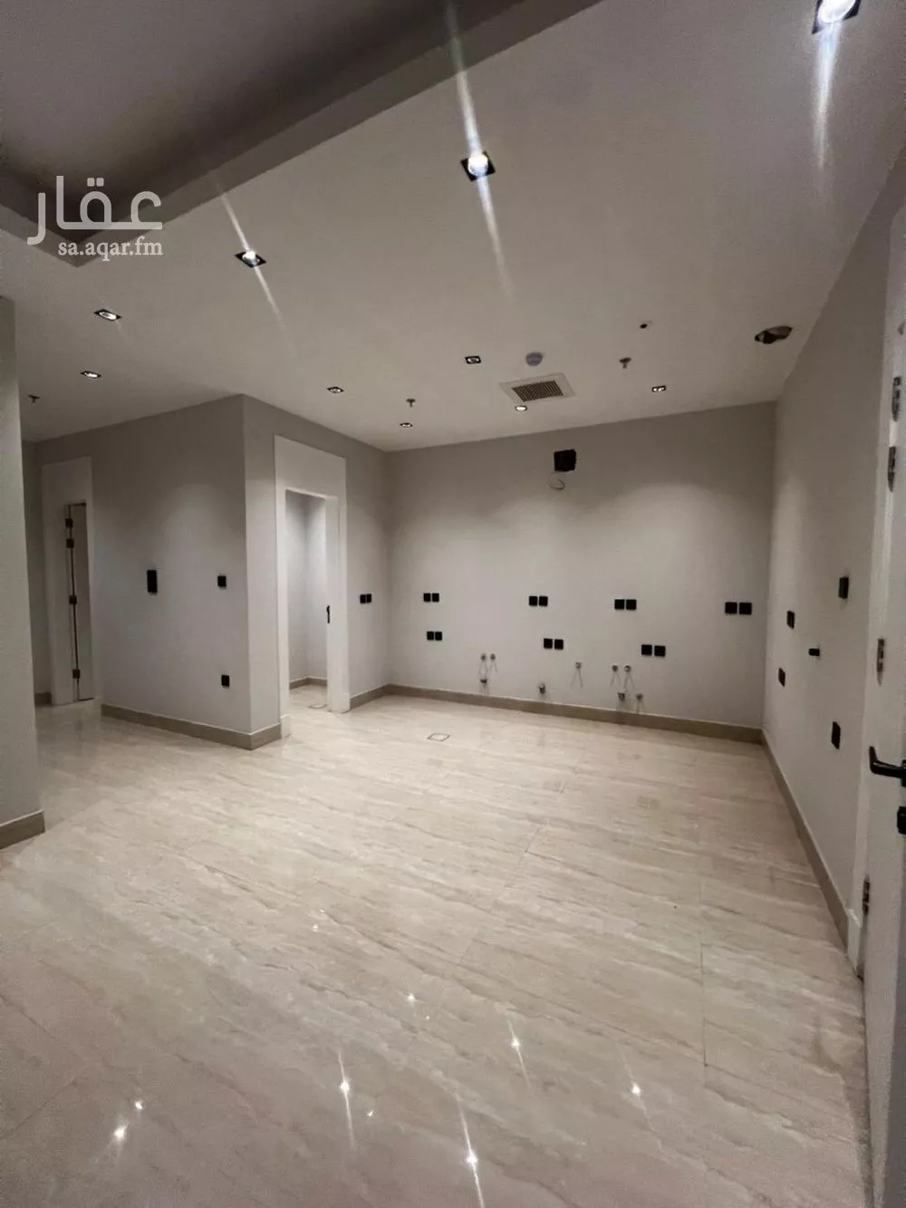 شقة 3 غرف في الملقا 13