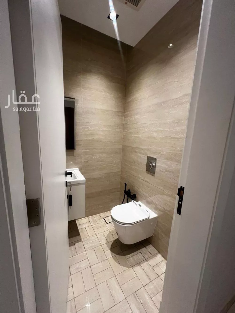 شقة 3 غرف في الملقا 25