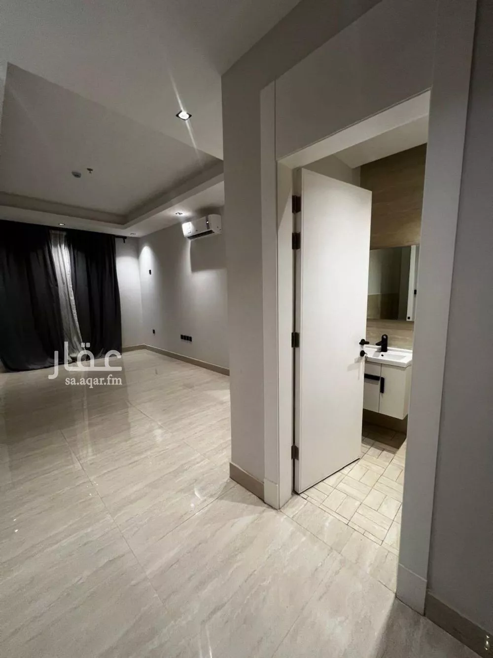 شقة 3 غرف في الملقا 26