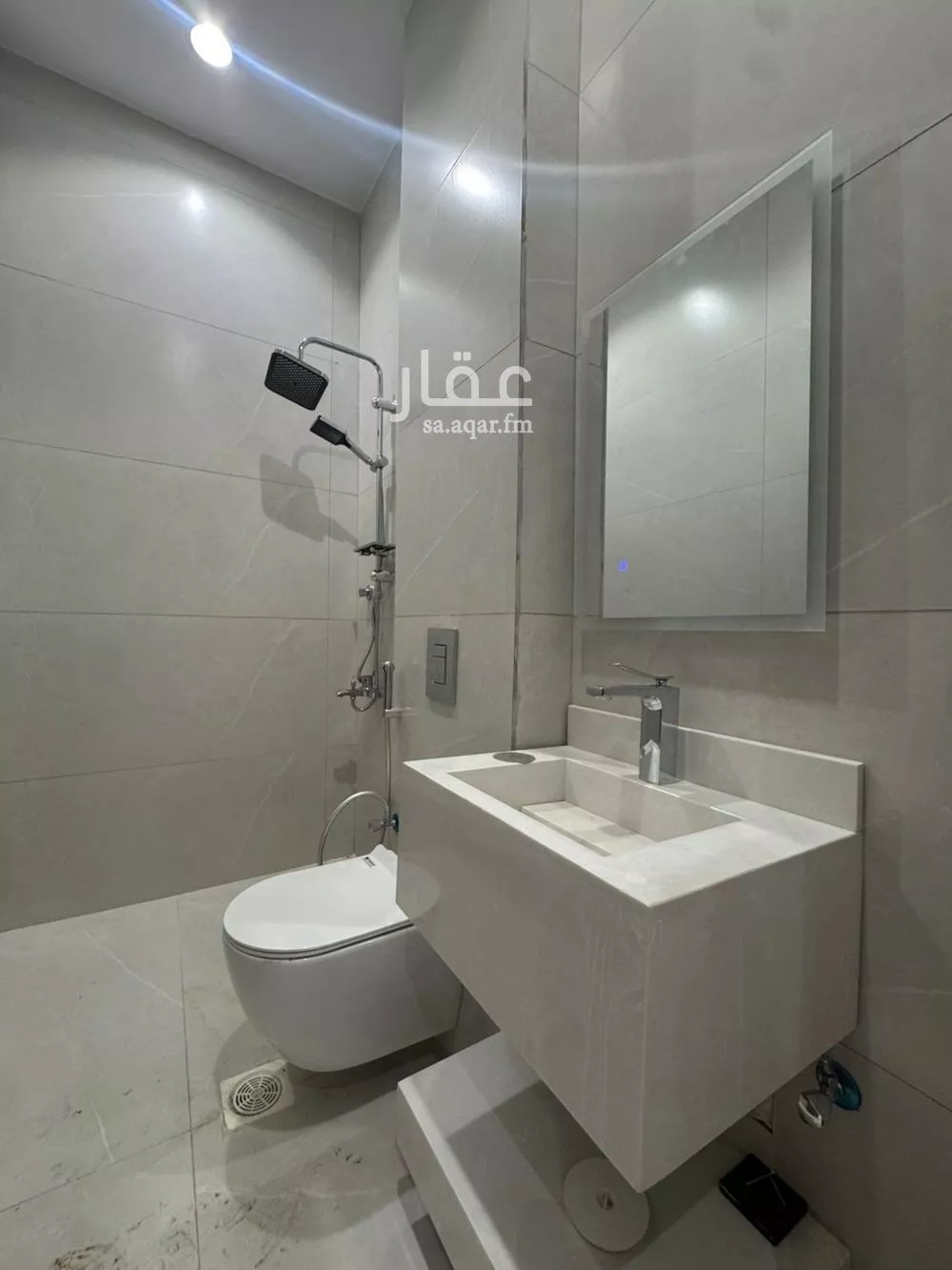 فيلا 4 غرف في الياقوت 11