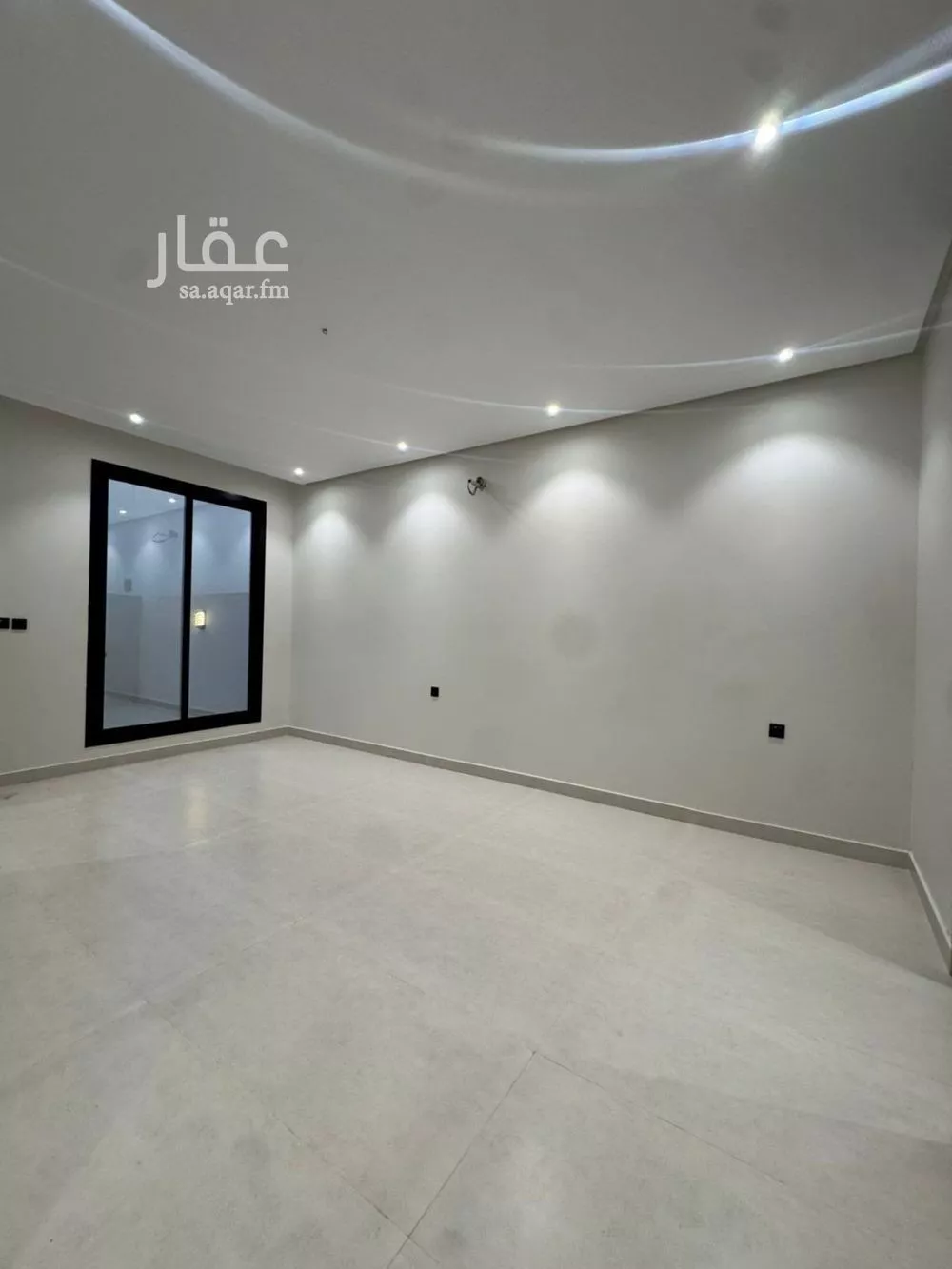 فيلا 4 غرف في الياقوت 15