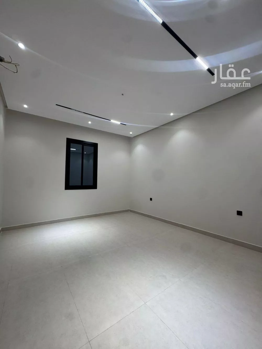 فيلا 4 غرف في الياقوت 10