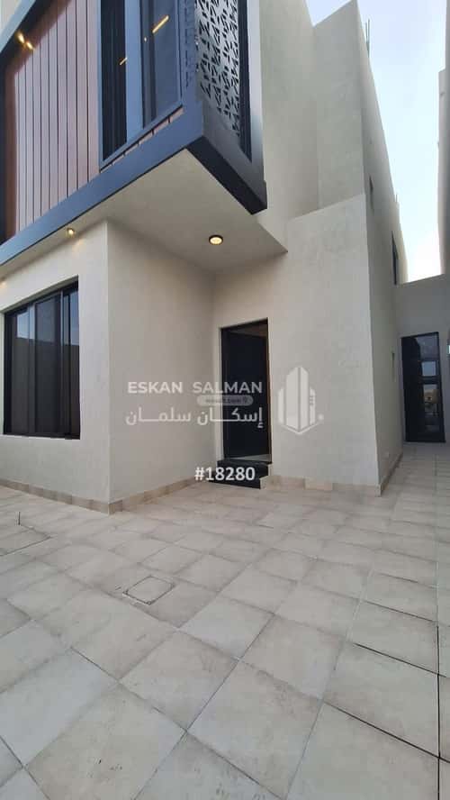 8 bedroom villa in As Sawari 4