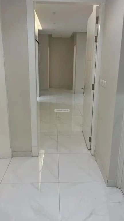 3 bedroom apartment in Al Buhairah, Eastern Province 9